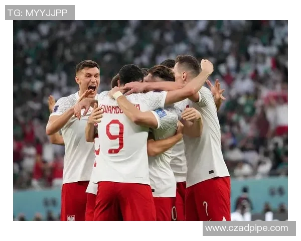 足球球星腕带背后的荣耀象征与团队精神传递